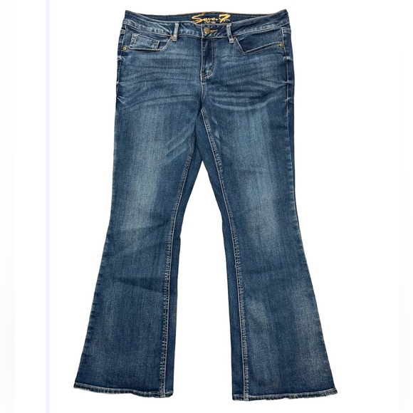 SEVEN 7 Melissa McCarthy bootcut dark denim and blinged back poxkets EUC - Picture 6 of 7